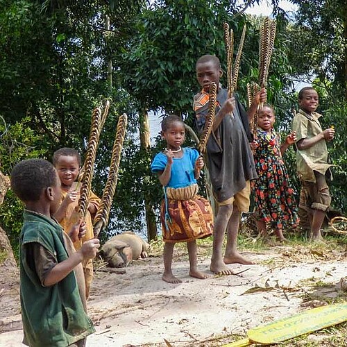 Kinder Wald Wegesrand Verkauf Uganda Reise