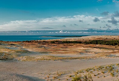 Sand und Meer an der Kurischen Nehrung in Litauen im Baltikum