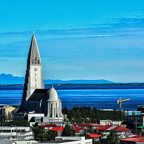 Reykjavik Hallgrimskirche Island Meer Dächer der Stadt