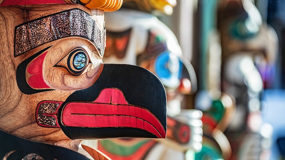 Geschnitzter Totem in Kanada