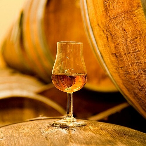 Glas Calvados in der Normandie Frankreich