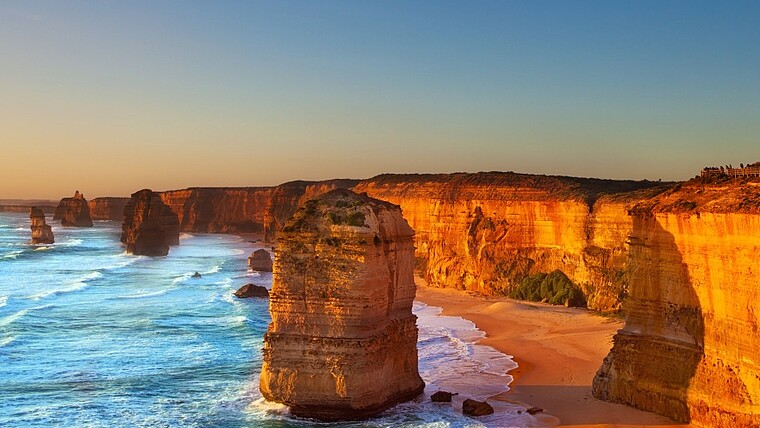 Twelve Apostles an Australiens Great Ocean Road zum Sonnenuntergang