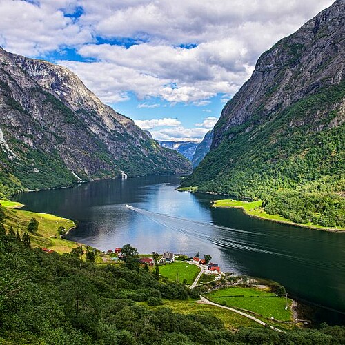 Norwegen Fjord Schiff Naeroeyfjorden Oyvind.