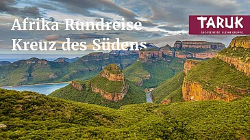 Blyde River Canyon mit Fluss und den Three Rondavels