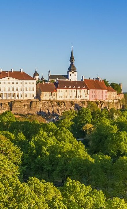 Altstadt auf dem Domberg in Tallinn im Baltikum