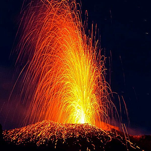 Cultura Grande Stromboli Vulkan Ausbruch Lava Sizilien.