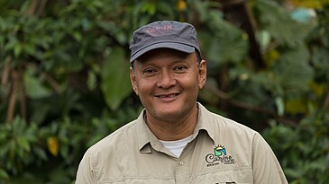 Reiseleiter im Dschungel in Costa Rica