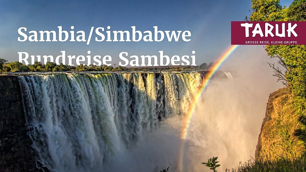 Regenbogen an den Schluchten der Victoria Falls in Zimbabwe