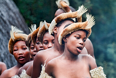 Königreiche Zulu Gruppe tanzen.
