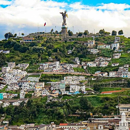 Jungfrau von quito el panecillo quito ecuador reise