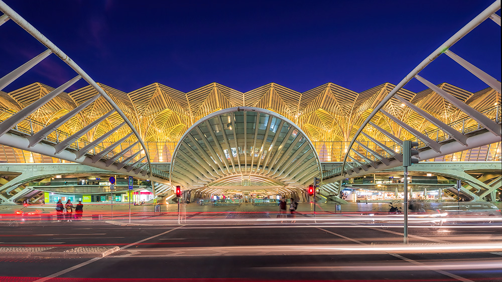 Bahnhof Oriente Lissabon Portugal-Nachtaufnahme