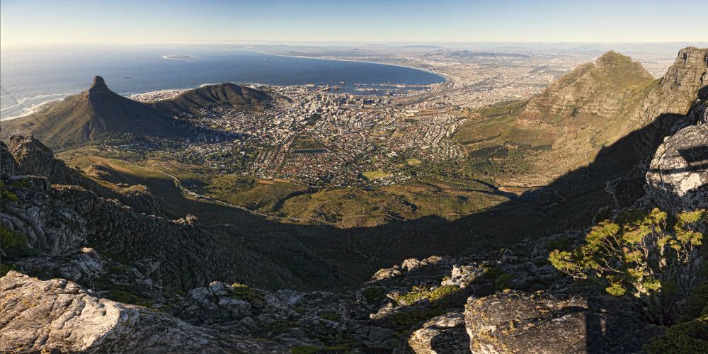 Panorama von Kapstadt vom Tafelberg aus in Südafrika