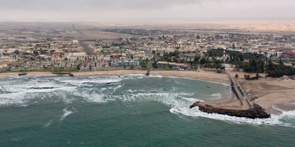 Swakopmund und die Atlantikküste vom Flugzeug aus gesehen