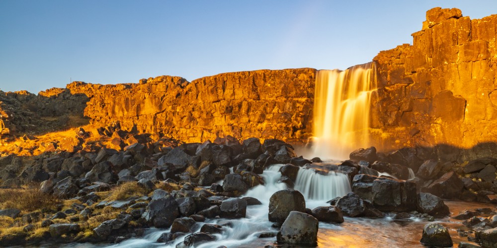Oxaráfoss-Wasserfall im Sonnenuntergangslicht im Nationalpark Thingvellir
