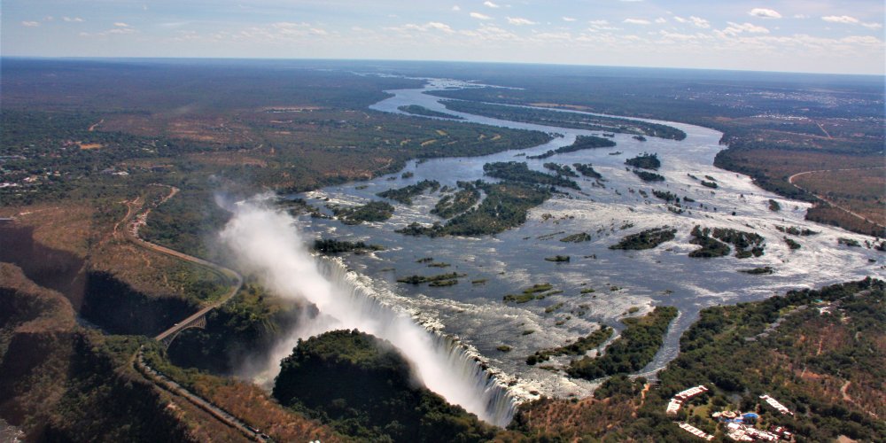 Victoria Falls aus dem Helikopter in Simbabwe