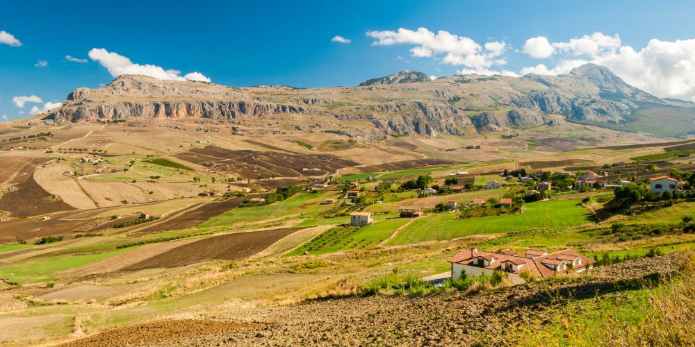 Ländliche Landschaft in den Monti Sicani auf Sizilien, Italien