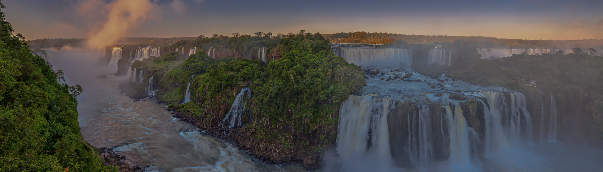 Brasilien Reise Iguazu Wasserfaelle