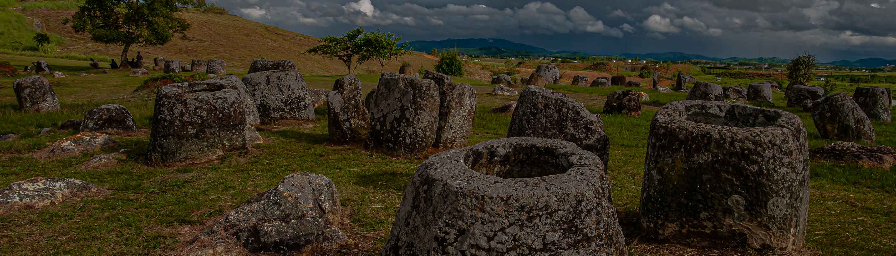 Ebene der Tonkrüge in Laos.