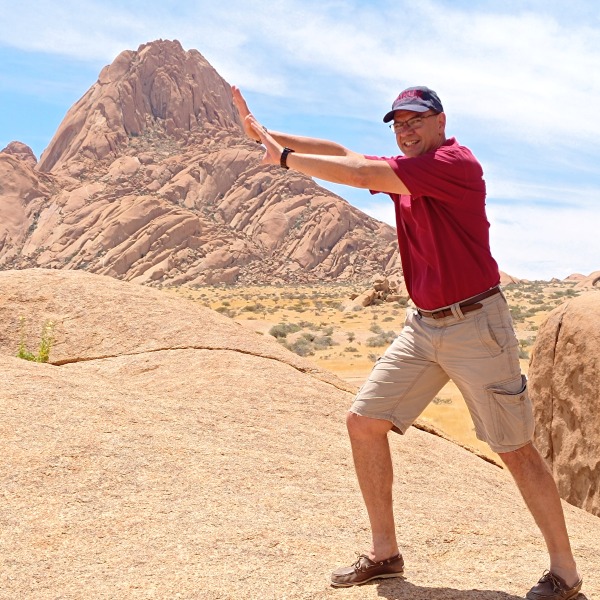 TARUK Mitarbeiter Jens Harder an der Spitzkoppe in Namibia