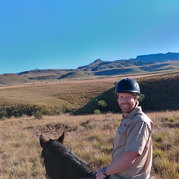 TARUK Mitarbeiter Tomas Hedin beim Reiten in Südafrika